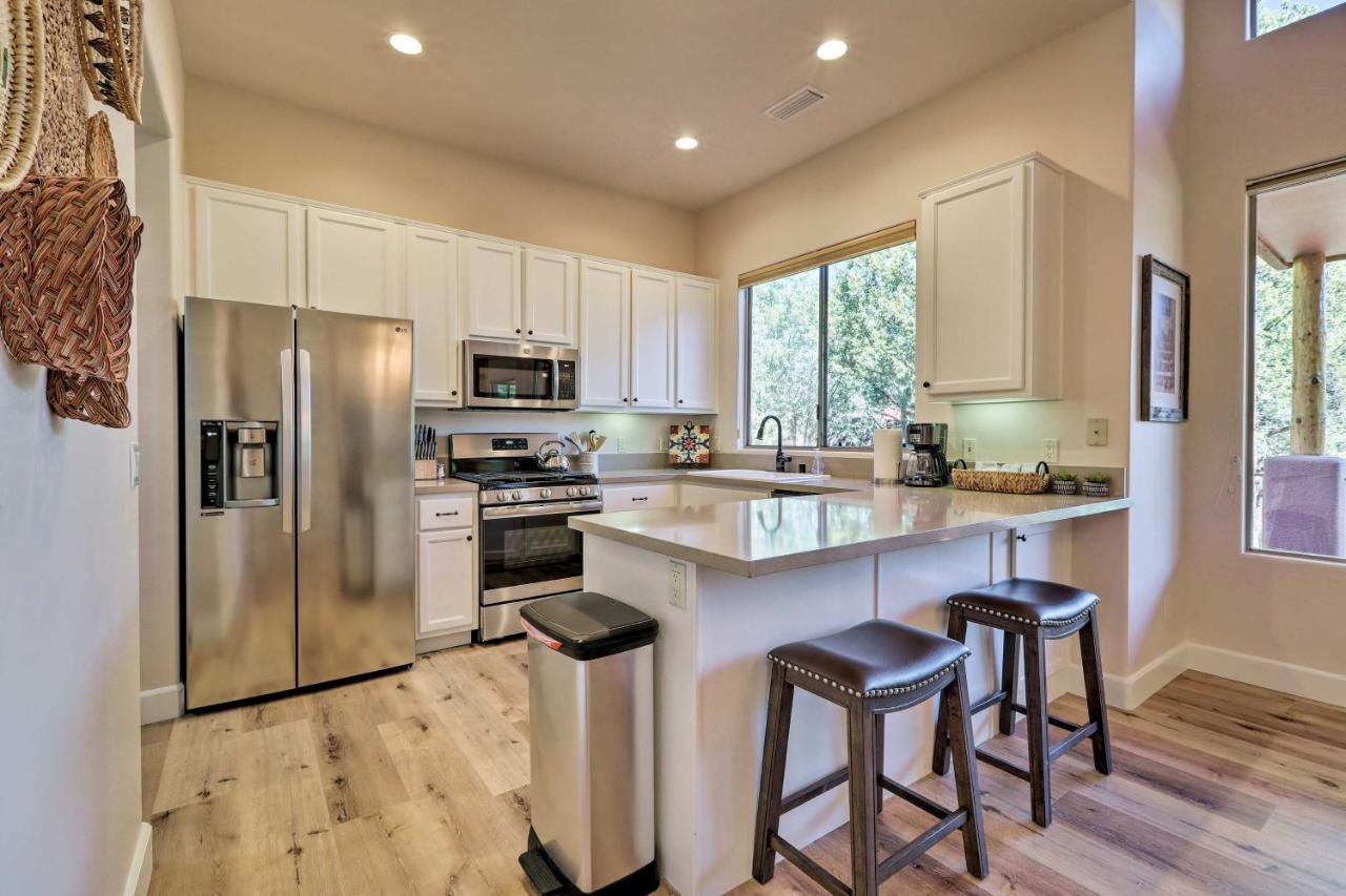 Luxury Sedona Living Remodeled With Red Rock Views! Villa Exterior photo