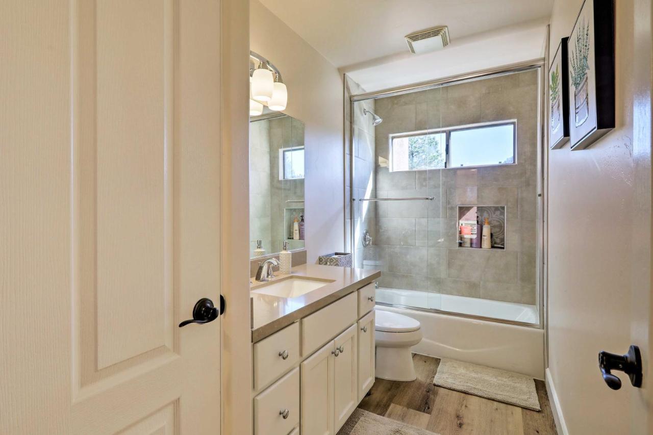 Luxury Sedona Living Remodeled With Red Rock Views! Villa Exterior photo
