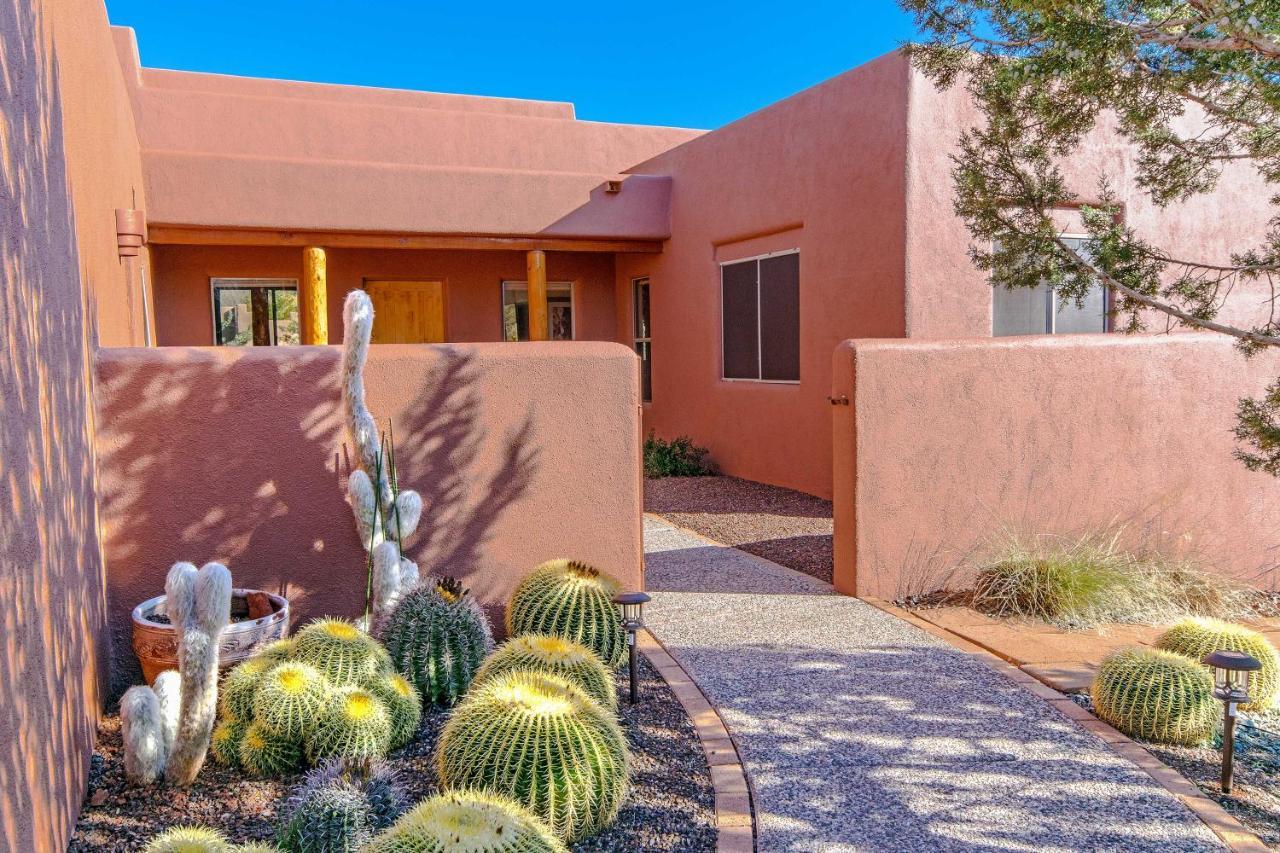 Luxury Sedona Living Remodeled With Red Rock Views! Villa Exterior photo